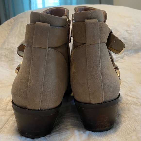 Taryn Rose Samantha Tan suede Ankle boots with gold tone buckles. SZ 8.5 - Picture 13 of 16